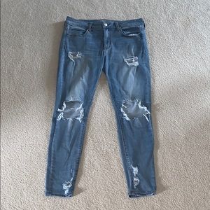 American Eagle Ripped Jegging